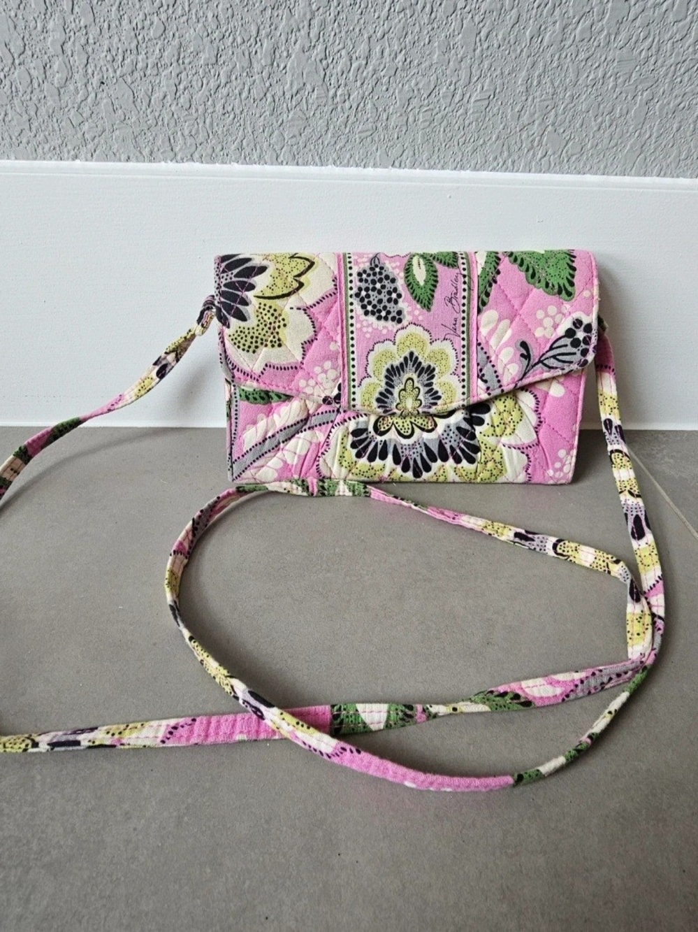 Retired Vera Bradley Quilted Floral Crossbody Clutch in Pink